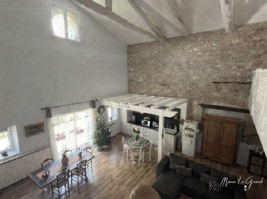 Maison à LABRUGUIERE