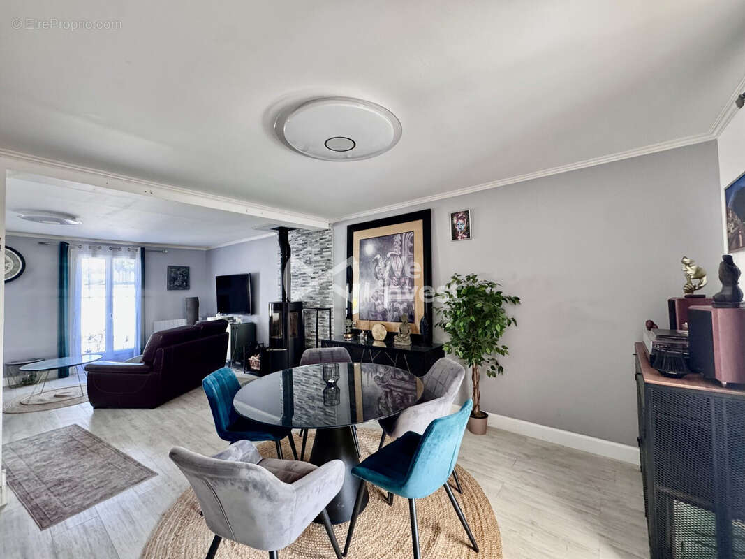 Maison à COULOMMIERS