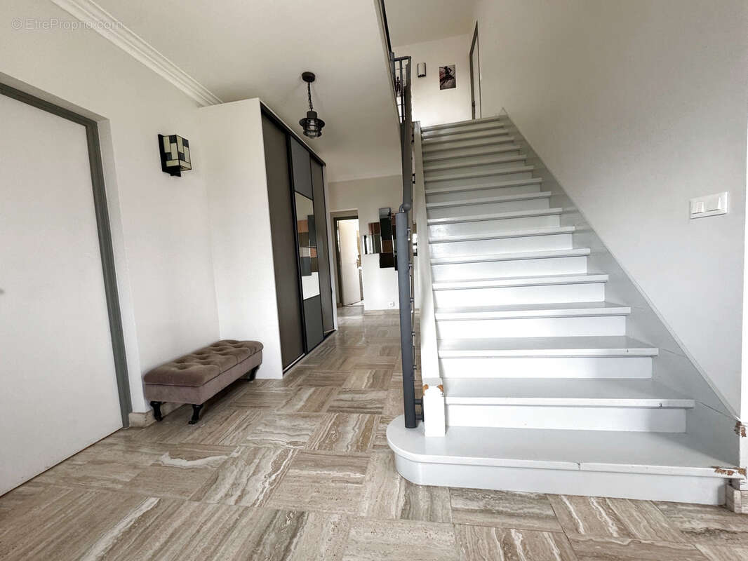 Maison à LA CHAPELLE-EN-SERVAL