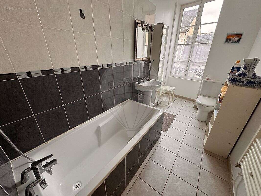 Maison à LA CHARITE-SUR-LOIRE