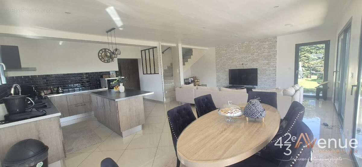 Maison à LA RICAMARIE