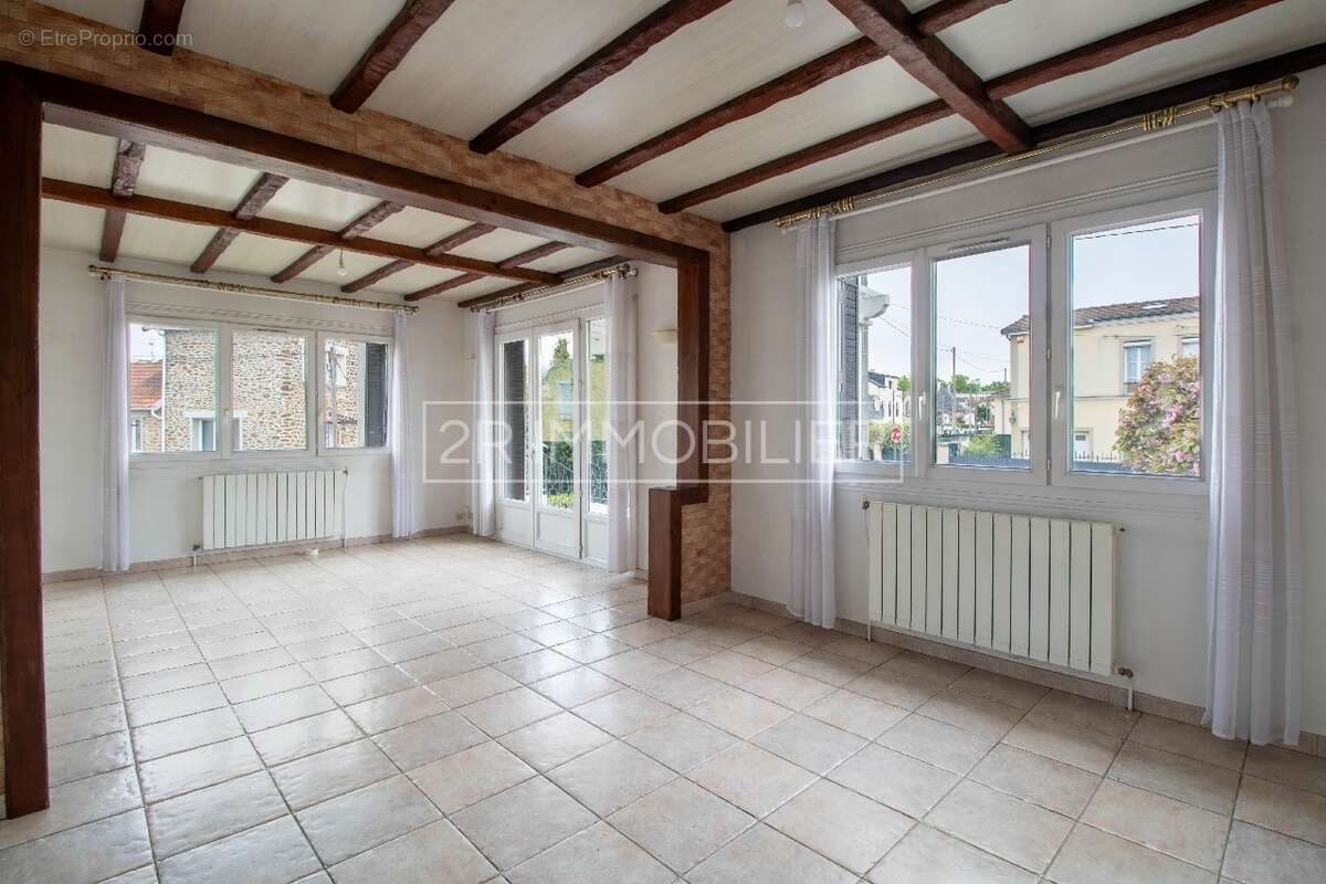 Maison à LIVRY-GARGAN