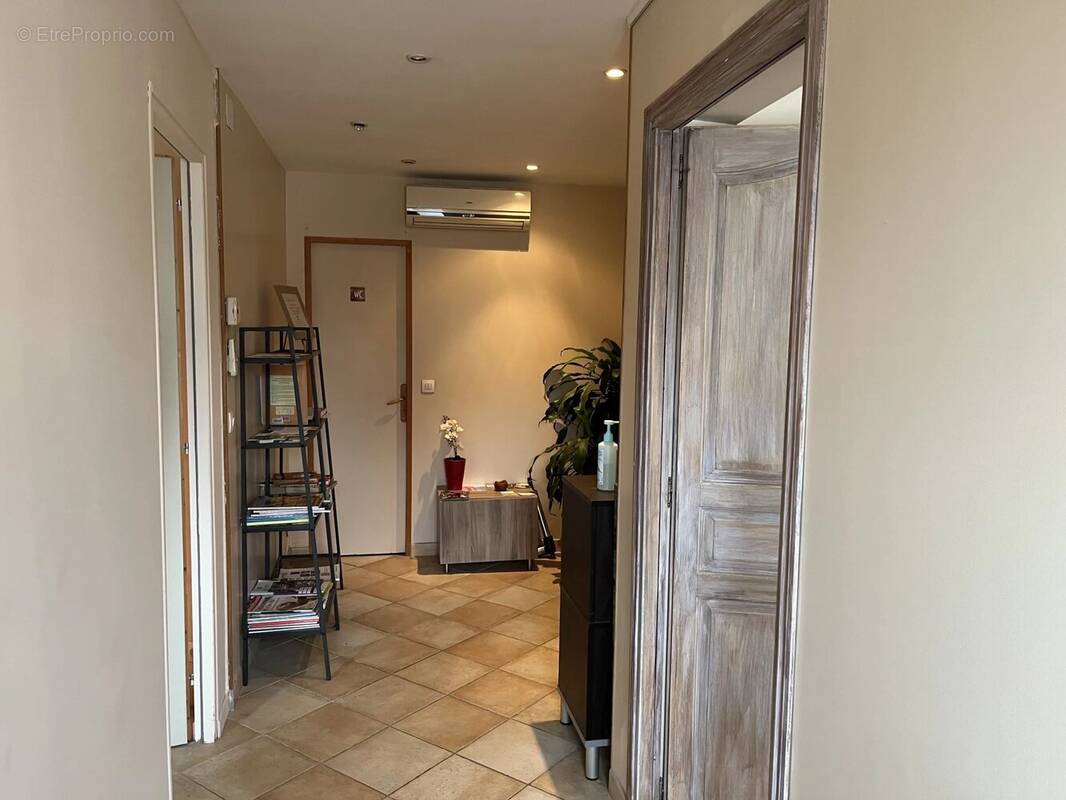 Appartement à DAMPIERRE-EN-YVELINES