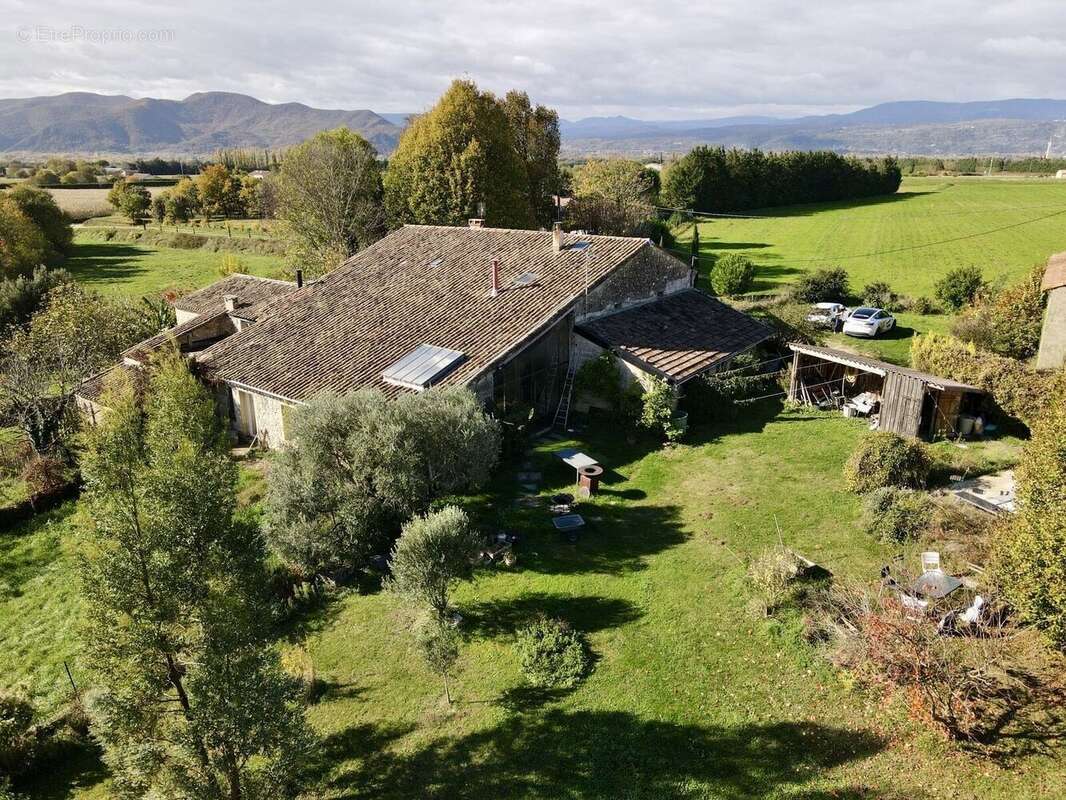 Maison à CLIOUSCLAT