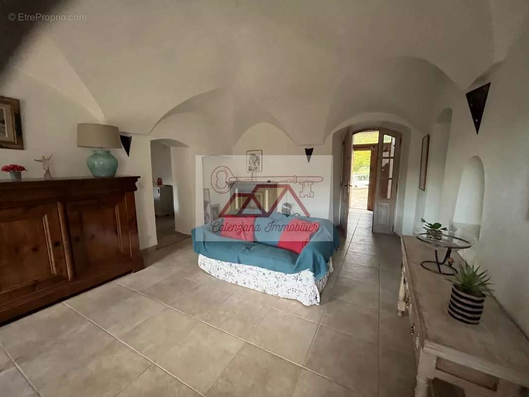 Maison à MONTEGROSSO