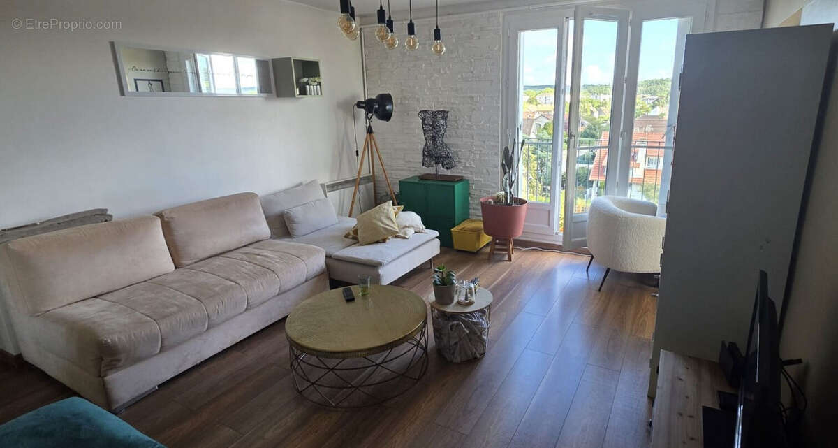 Appartement à TAVERNY