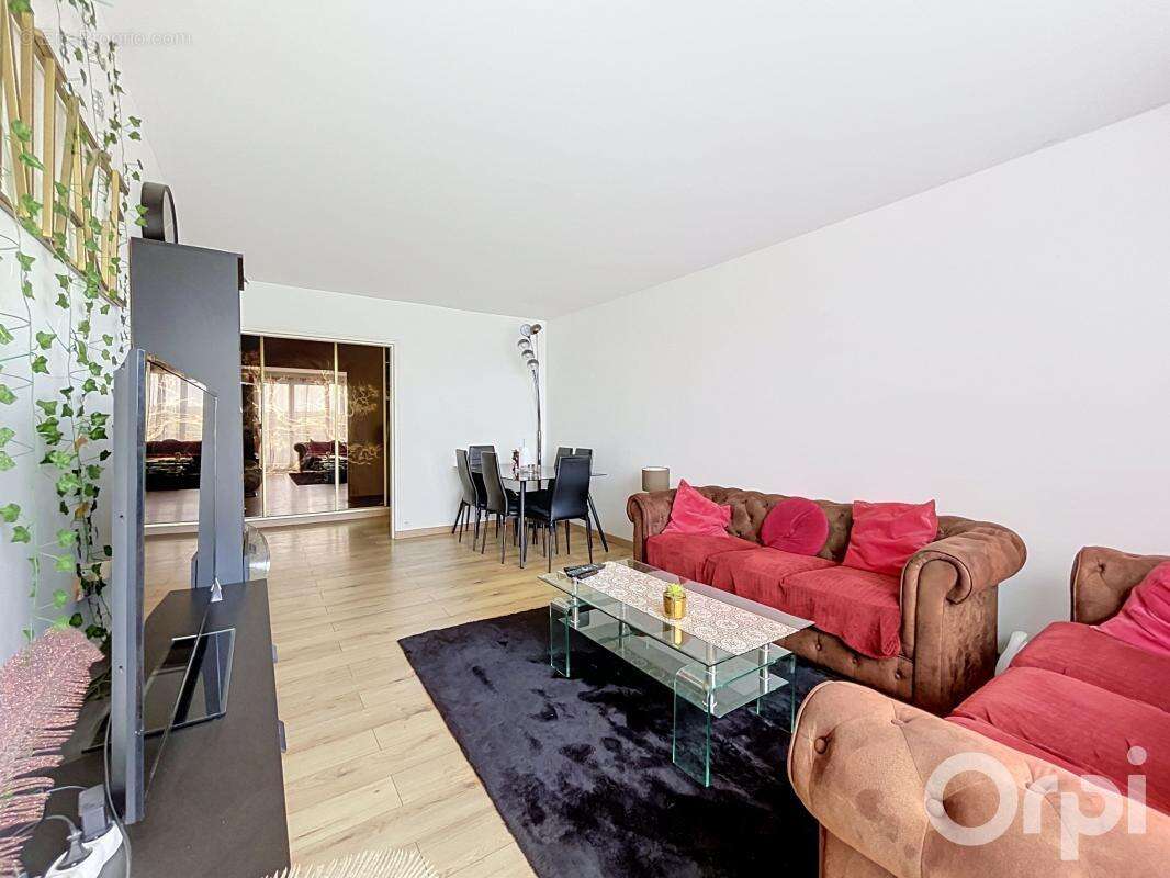 Appartement À Vendre de 4 pièces 78,72m2 - photo 2