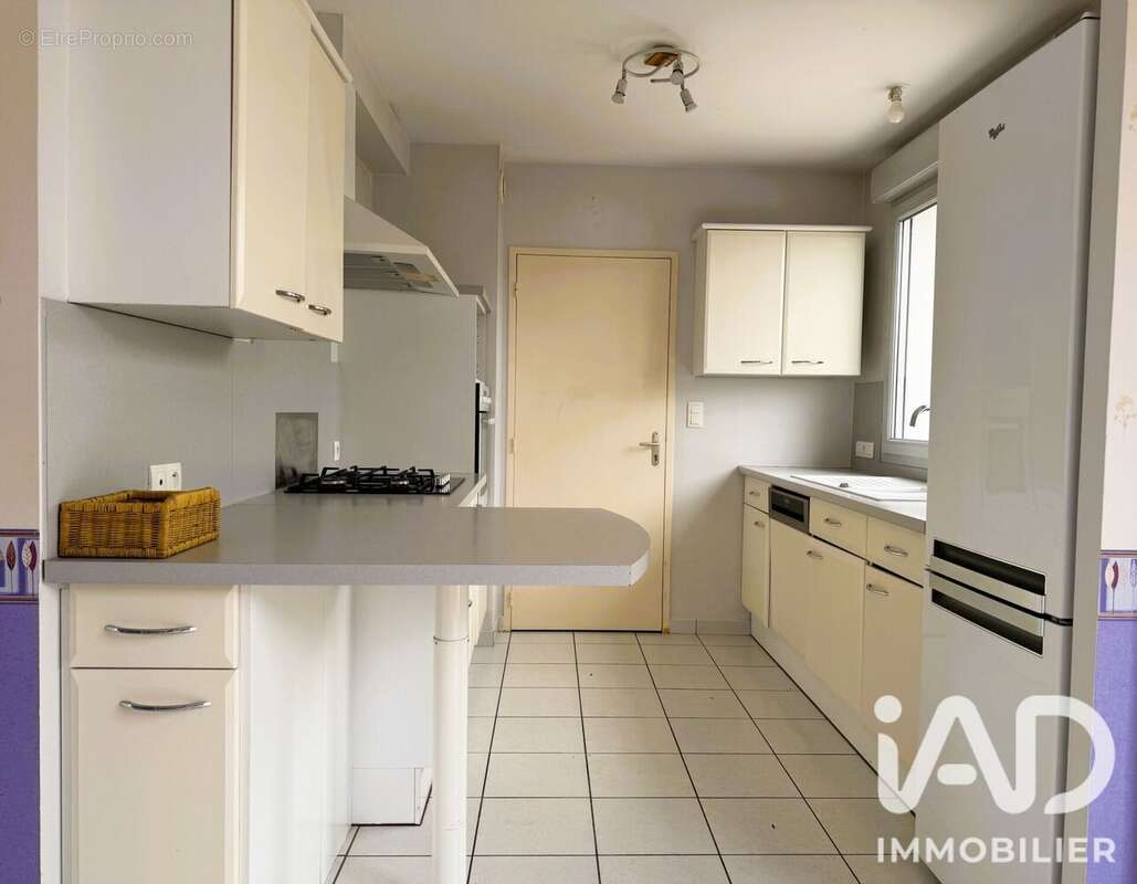 Maison 100 m² à Rochecorbon  - photo 7