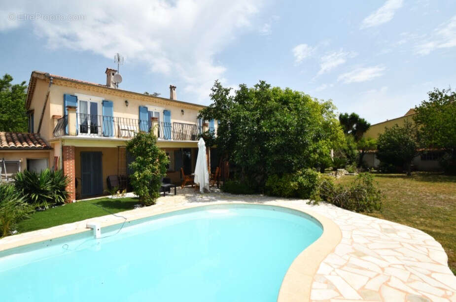 Maison à TOURRETTES-SUR-LOUP