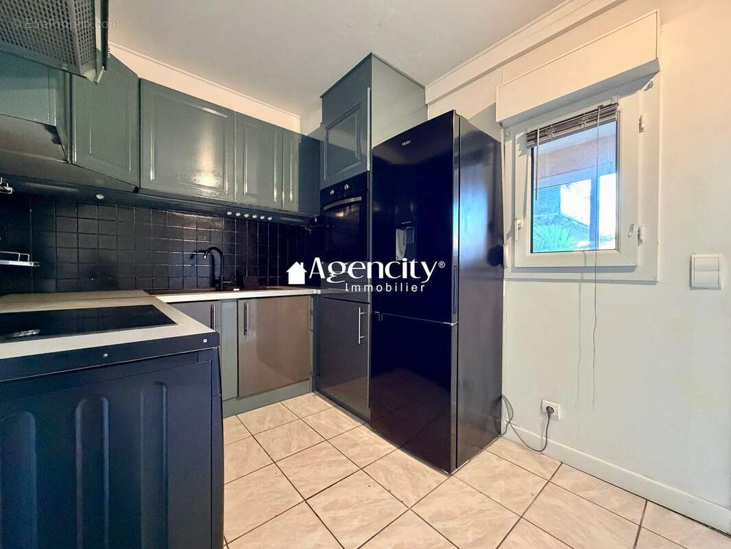 Appartement à EMERAINVILLE