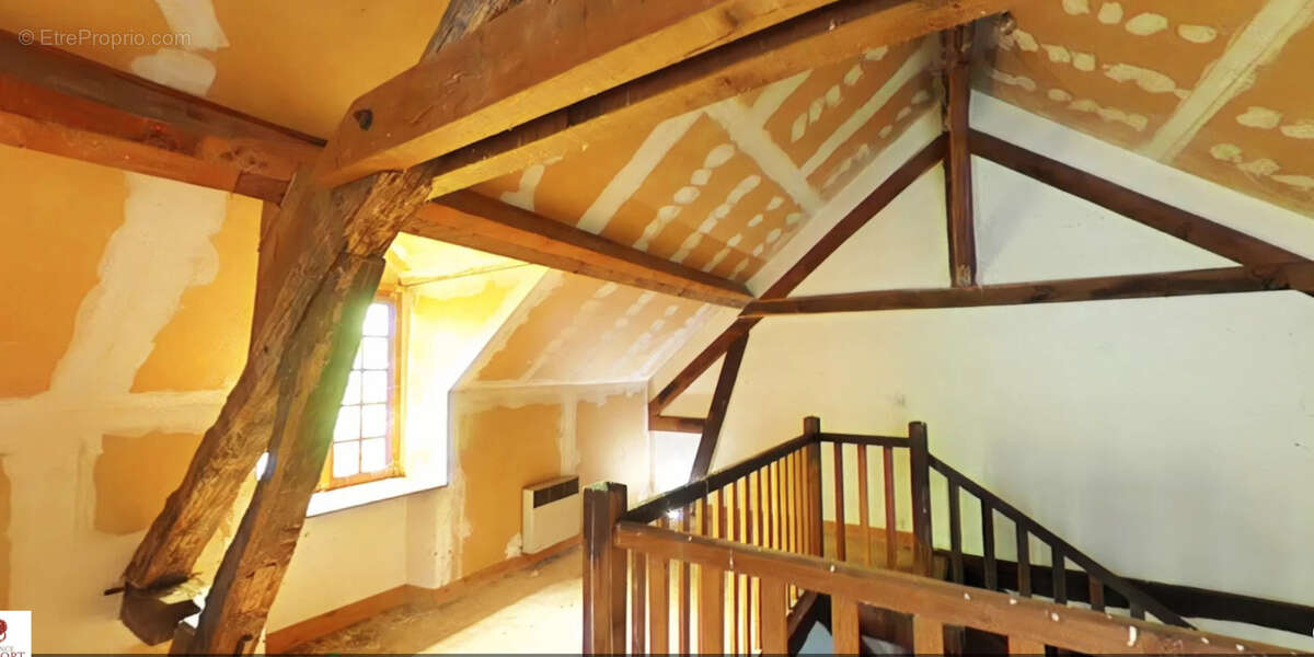 Maison à LA GUERCHE-SUR-L'AUBOIS