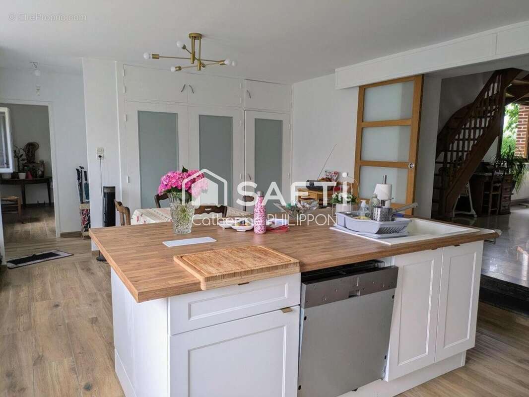 Maison 190 m² à Hecq  - photo 2