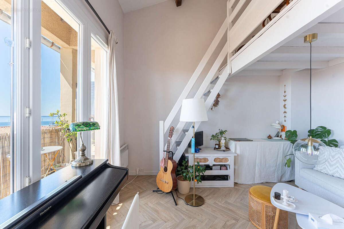 Appartement à SAUSSET-LES-PINS