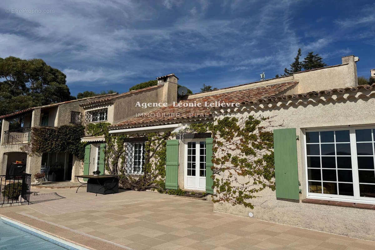 Maison à LES ISSAMBRES