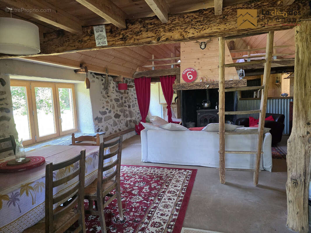 Maison à SALLES
