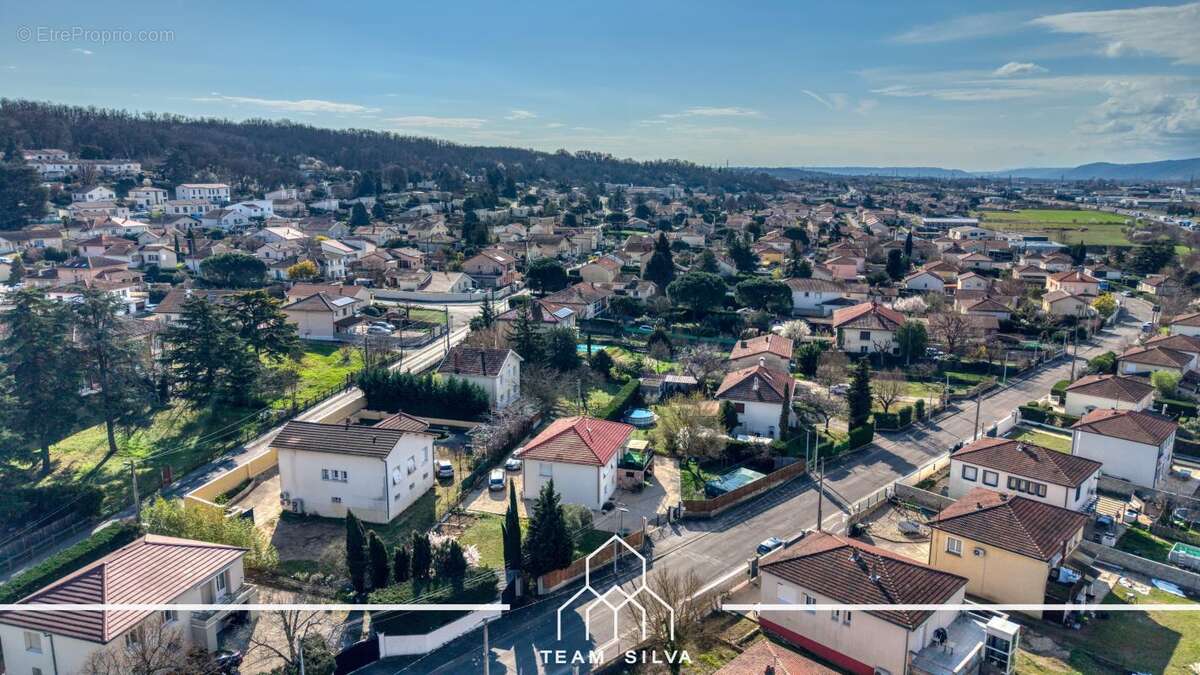 Maison à ROUSSILLON
