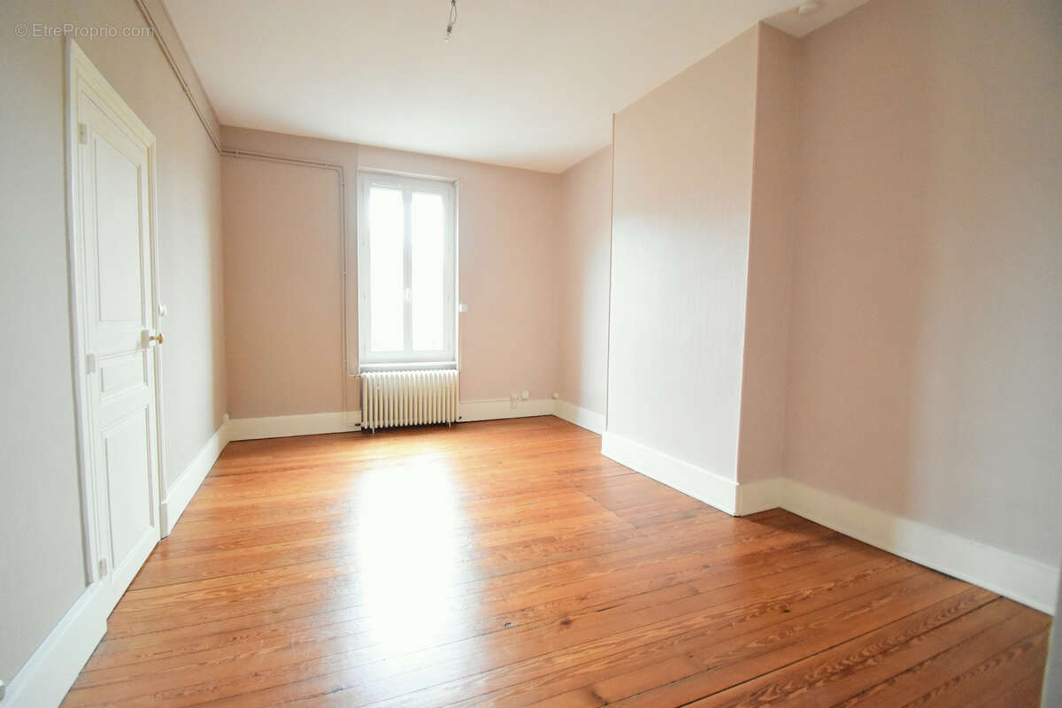 Appartement à MOULINS