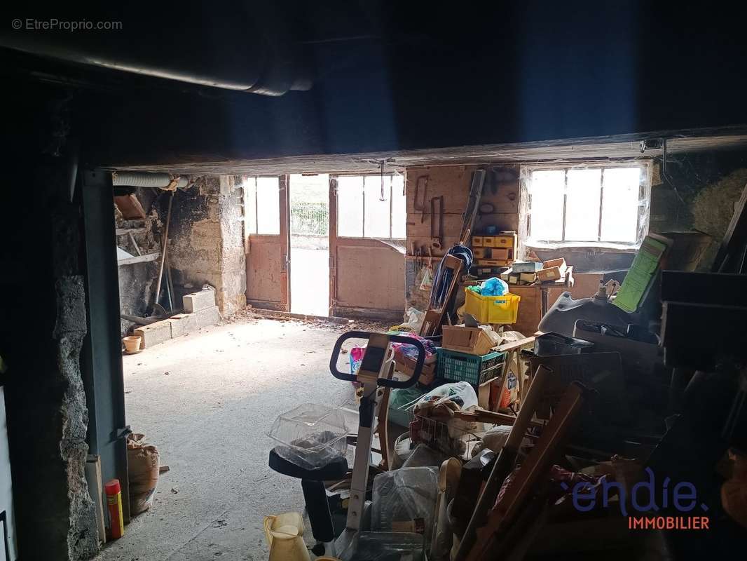 Maison à THENEUILLE