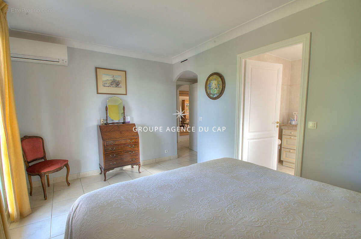 Appartement 4 pieces  109 m2 dernier etage piscine garage saint-raphael - photo 10