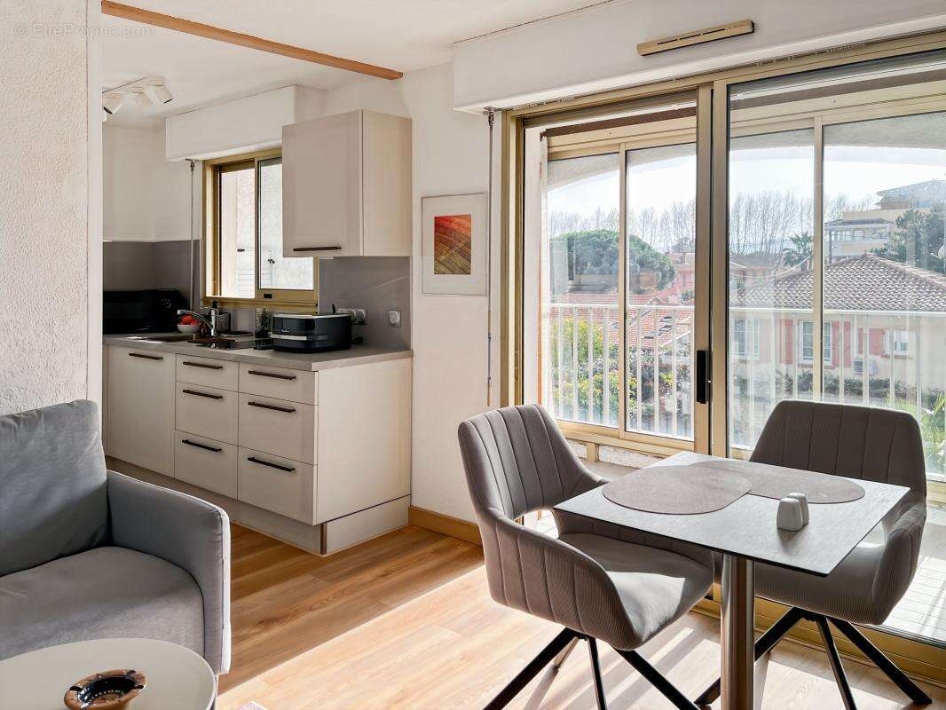 Appartement à FREJUS