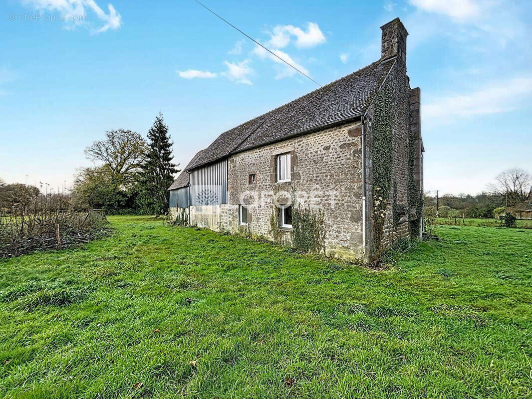 Maison à BELLOU-EN-HOULME