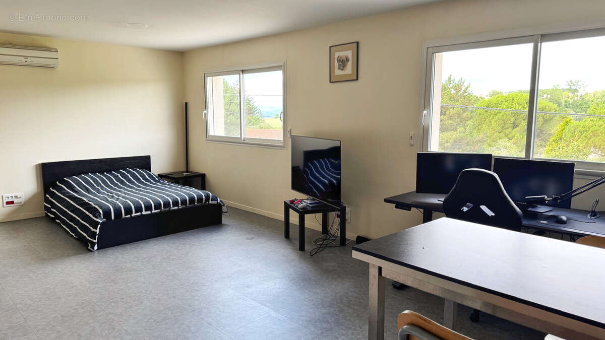 Maison à SAINT-CYR-SUR-LE-RHONE