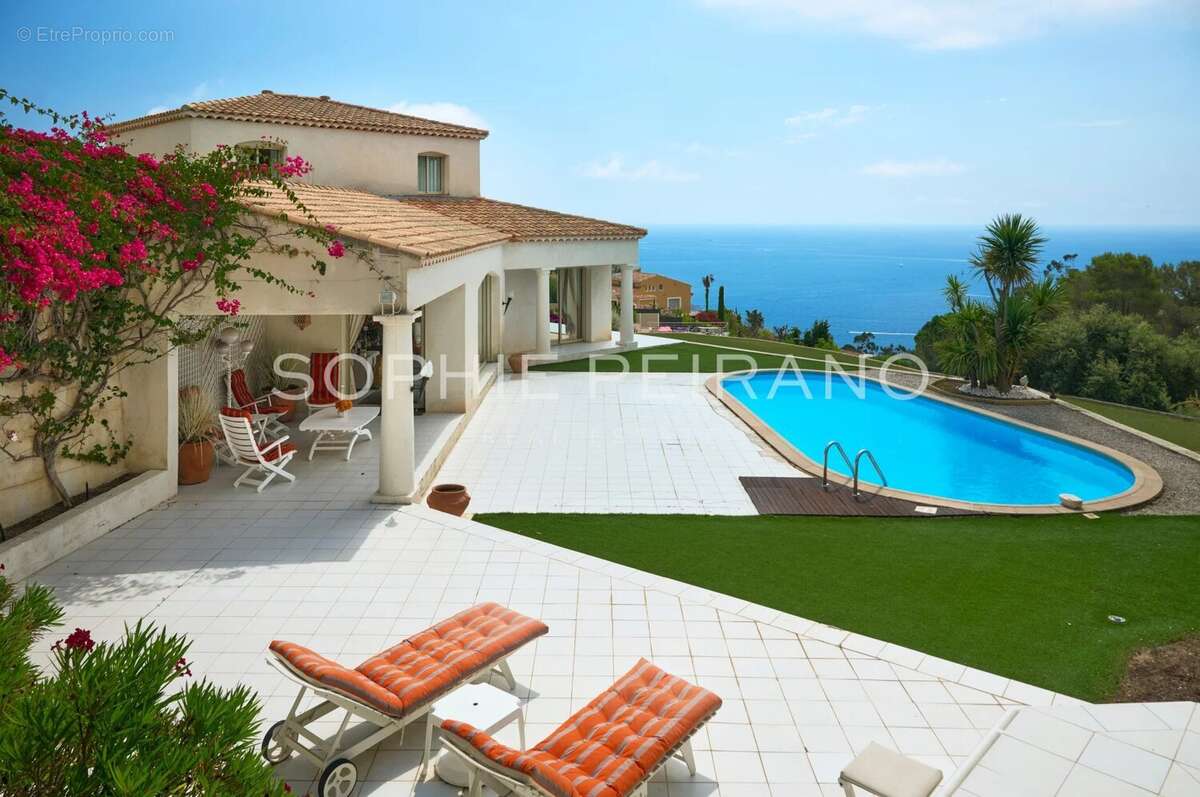 Super cannes - villa fort potentiel avec vue mer - photo 2