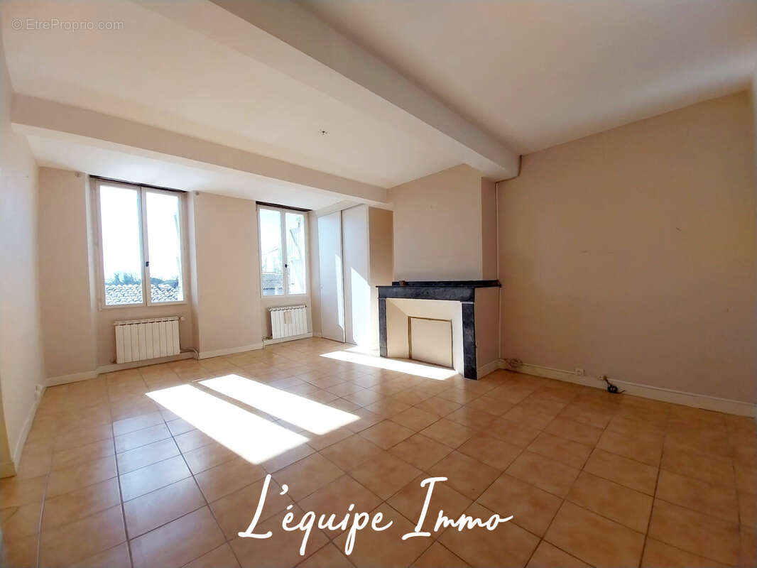 Maison à MAUVEZIN