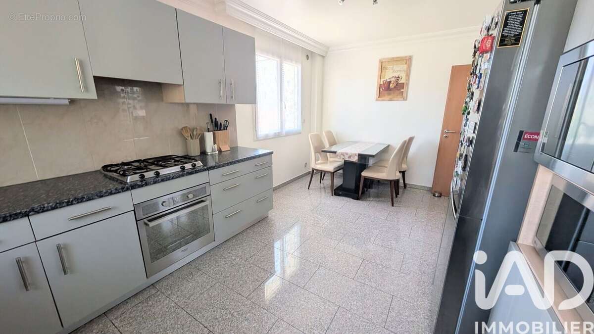 Maison 226 m² à Cormontreuil  - photo 6