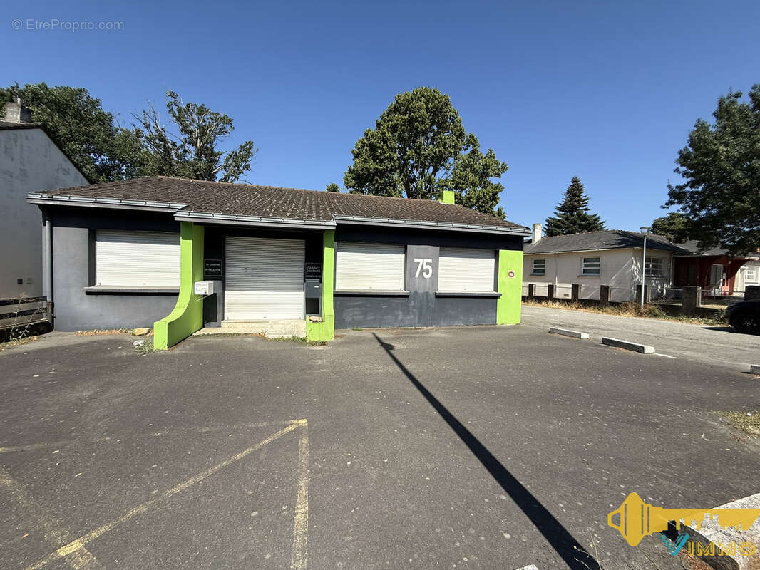 Cabinet / Local Professionnel 119,45m2 - 7 places de parkings - photo 14