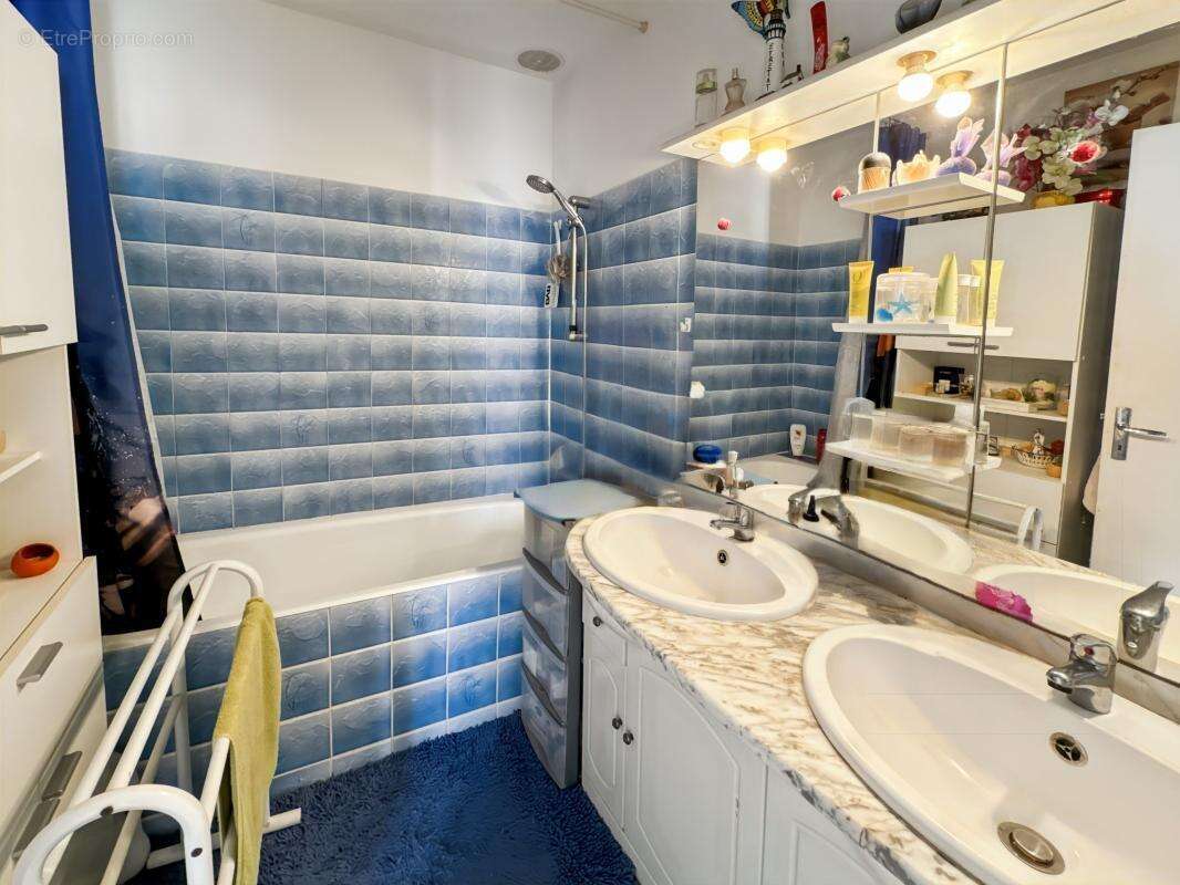 Maison à LEGUILLAC-DE-L'AUCHE