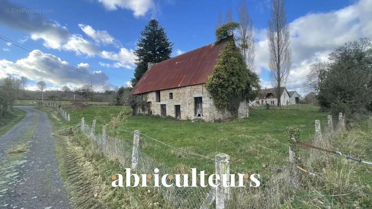 Maison à SAINT-SEVER-CALVADOS