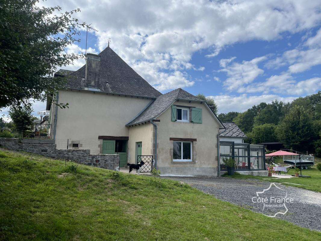 Maison à SAINT-PRIVAT