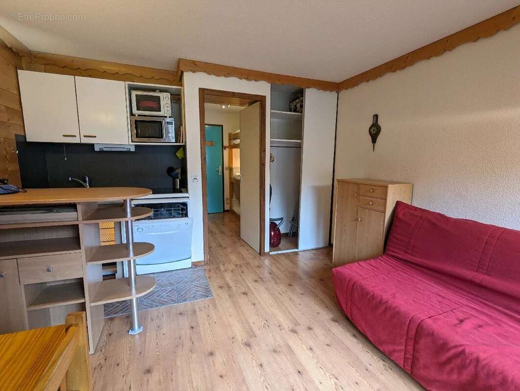 Appartement à MORILLON