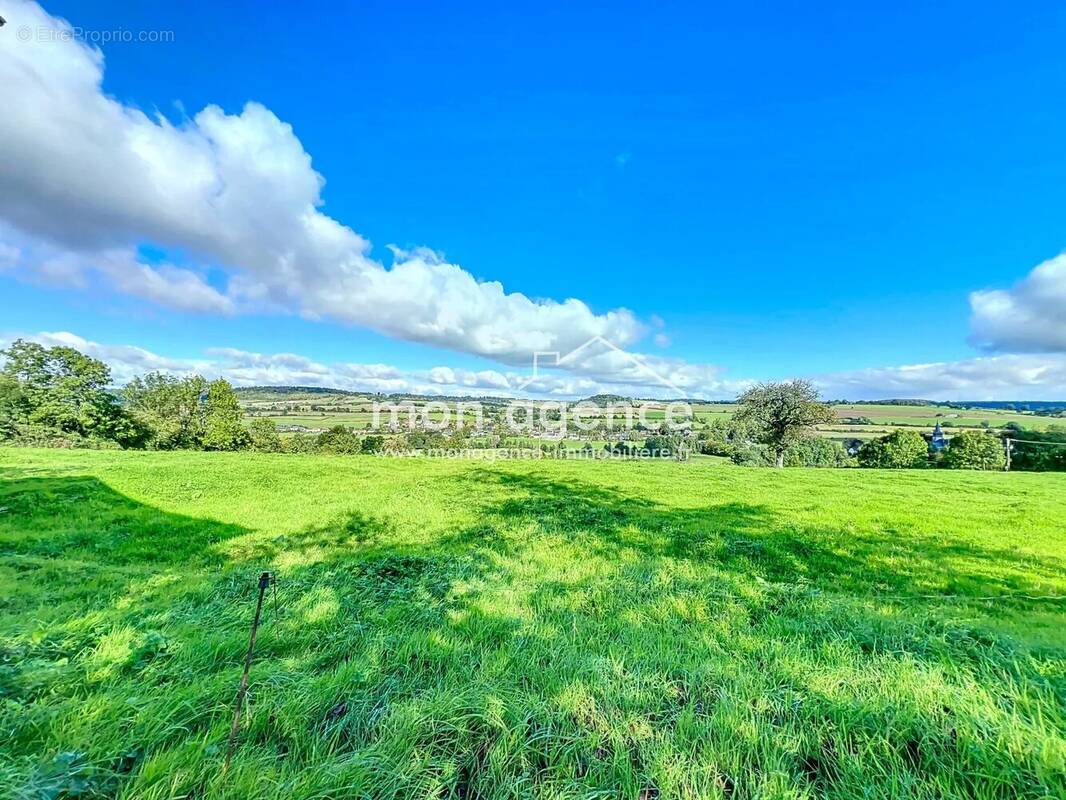 Maison à NEUVILLE-FERRIERES