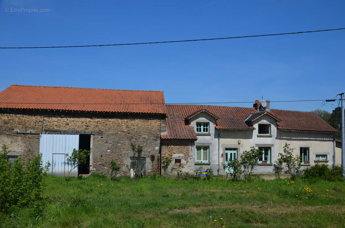 Fermette avec terrain - photo 3