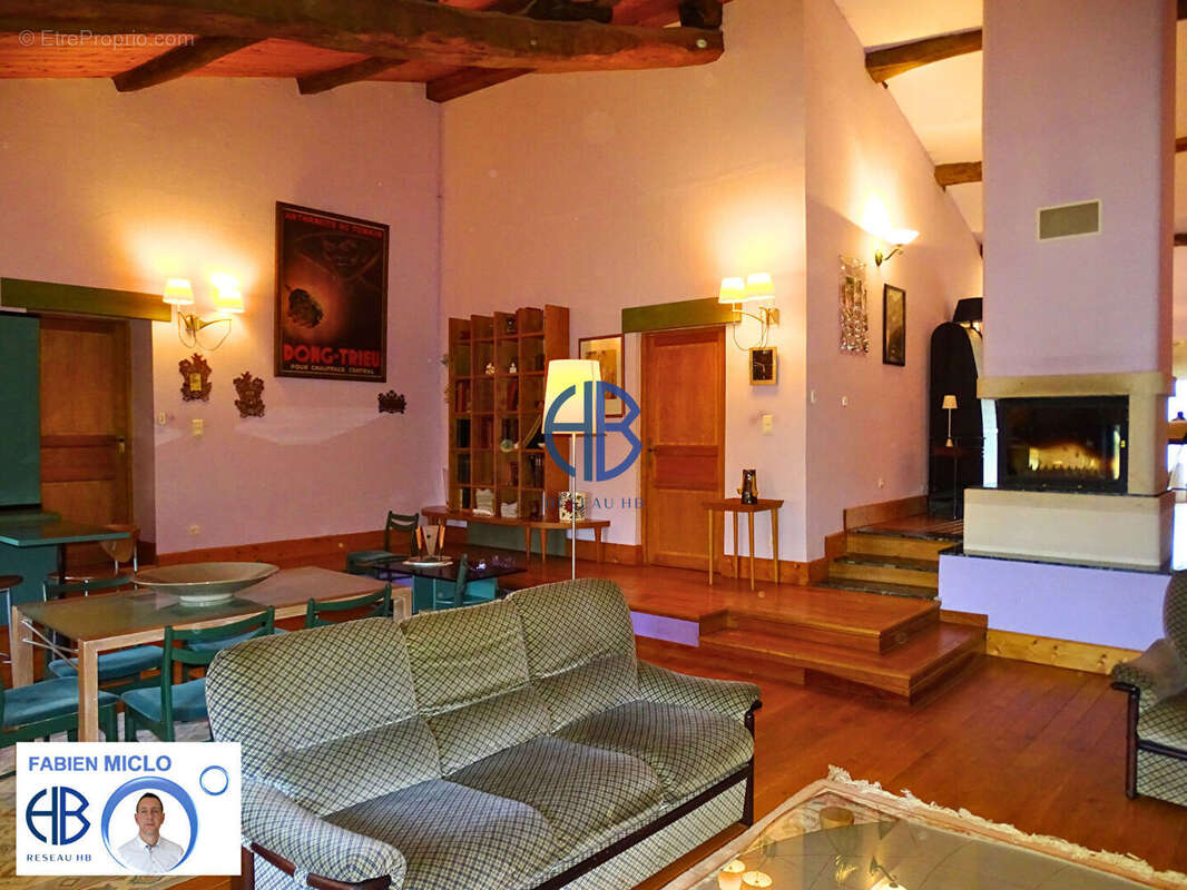 Maison à VILLETTE-SUR-AIN