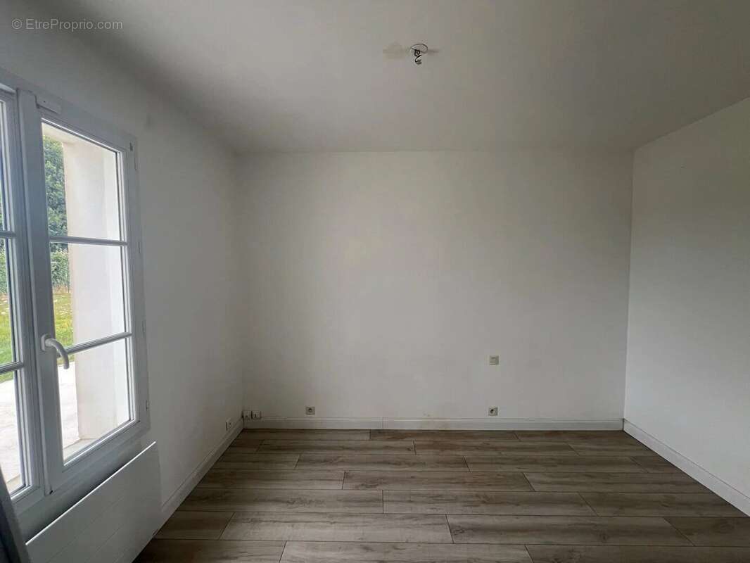 Maison à SAINT-HILAIRE-LA-FORET