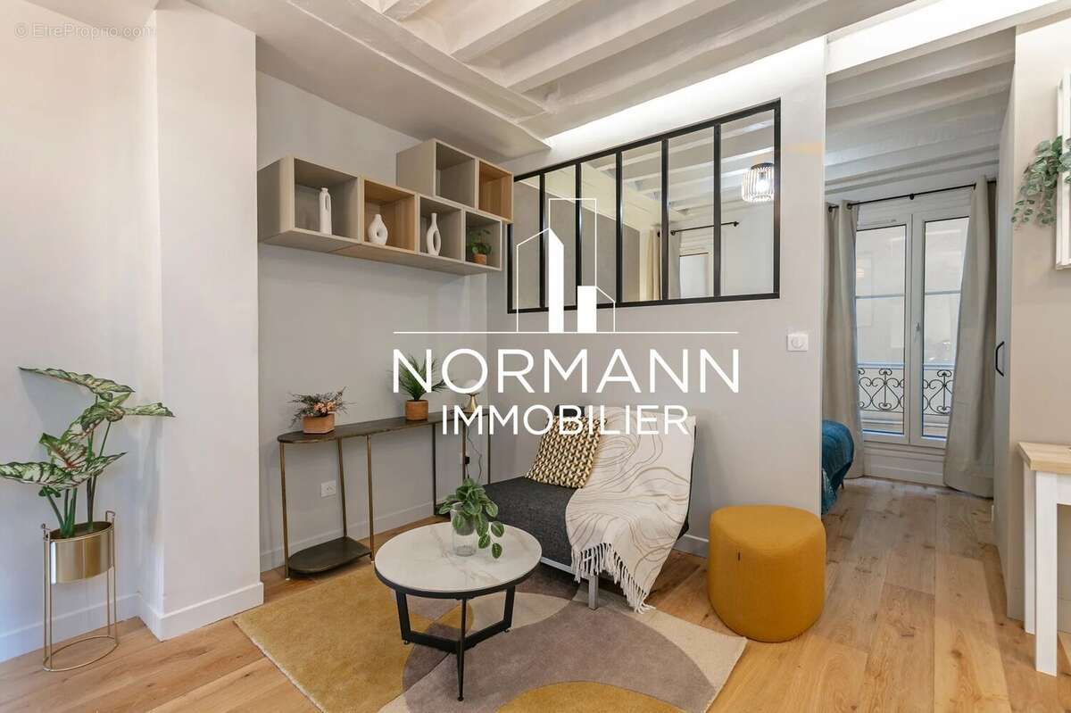 Appartement à PARIS-3E