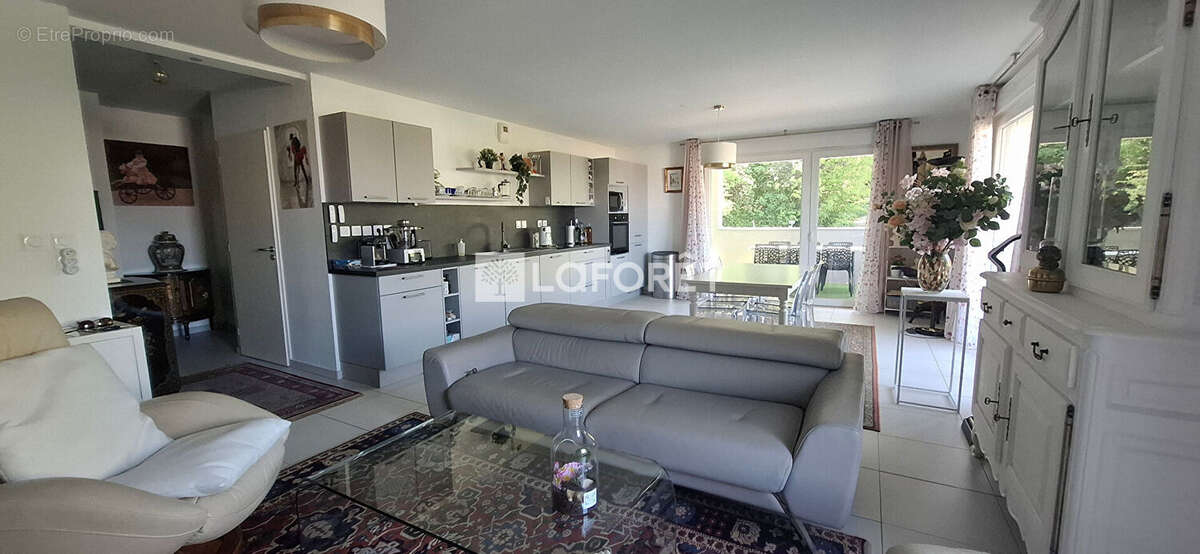 Appartement à LAISSAUD
