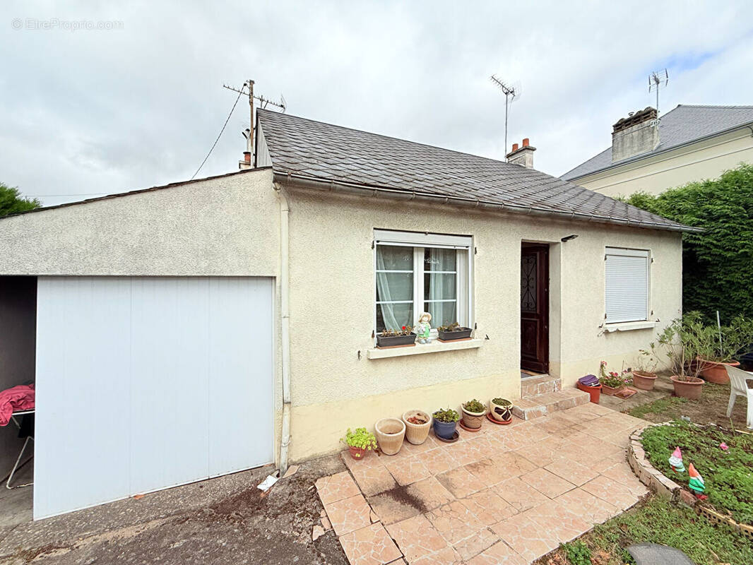 Maison à LA CHAUSSEE-SAINT-VICTOR