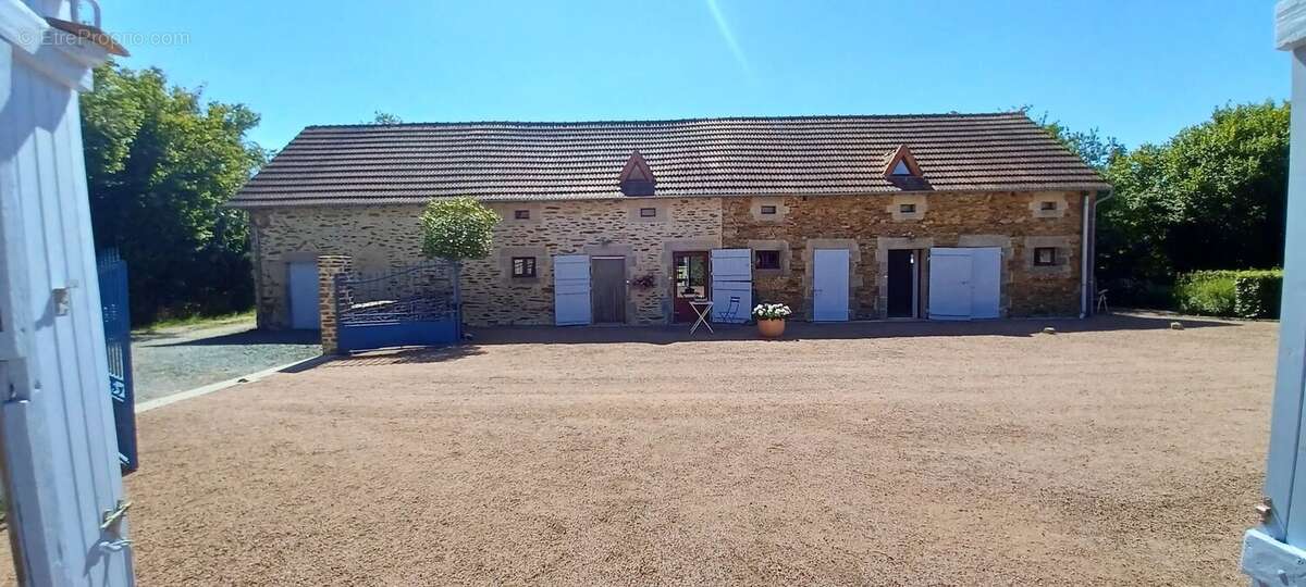 Maison à BOUSSAC-BOURG