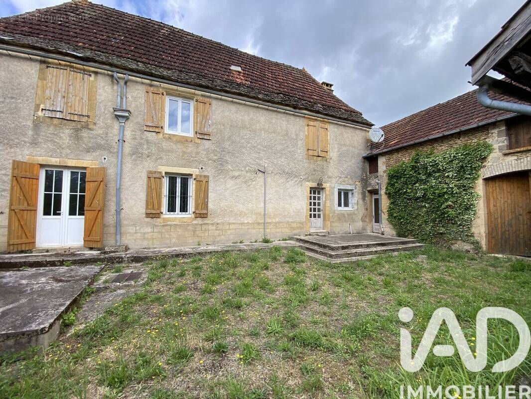 Photo 1 - Maison à LA CHAPELLE-AUBAREIL