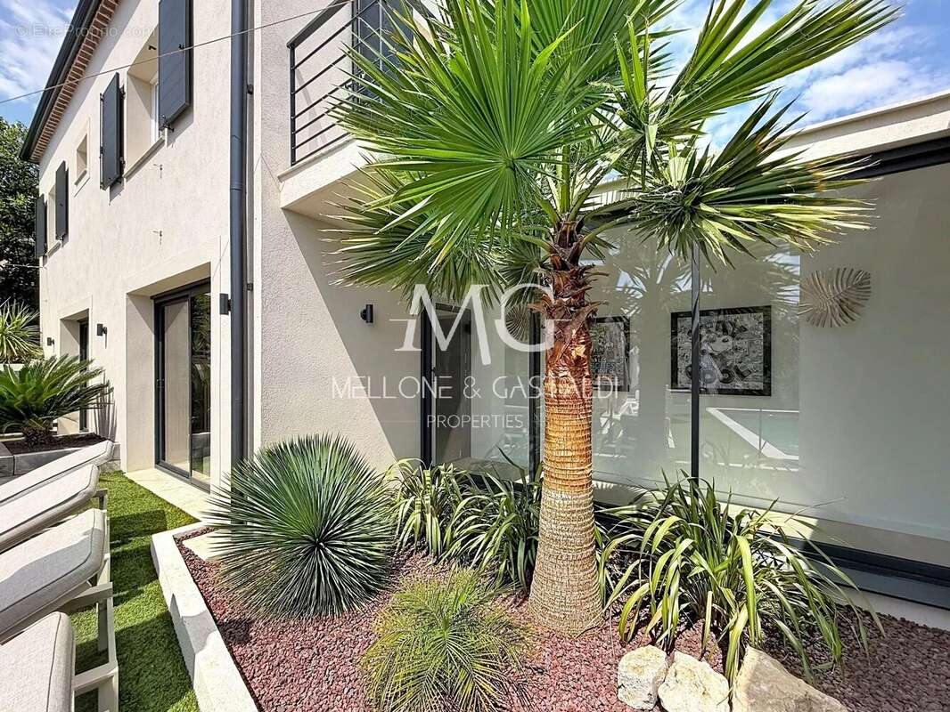 Maison à MOUGINS