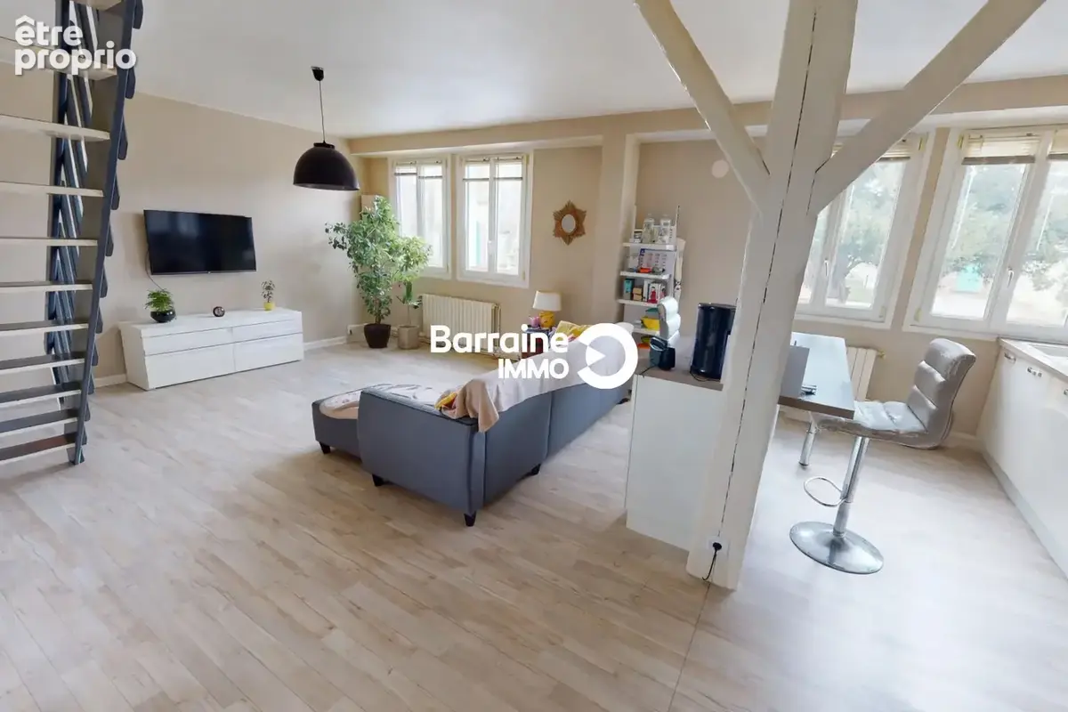 À vendre : Appartement spacieux de 5 pièces à Plourin les Morlaix ! - photo 3