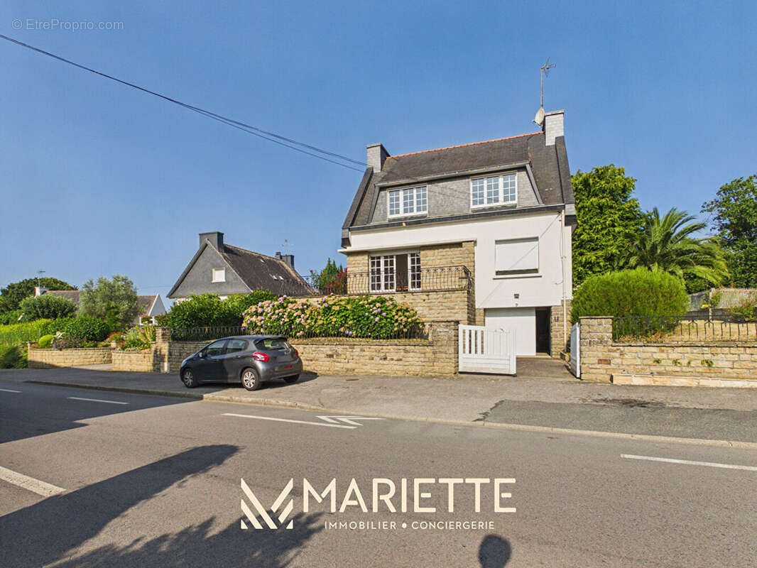 "ARLETTE", Concarneau Beuzec Maison avec travaux sur joli terrain arboré - photo 14