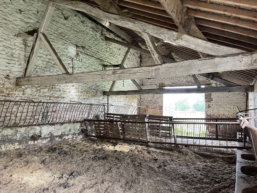 Maison à POIX-TERRON