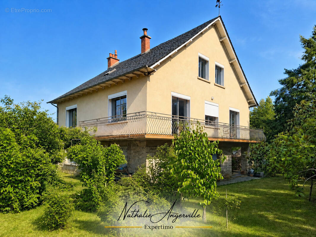 Maison à LUC-LA-PRIMAUBE