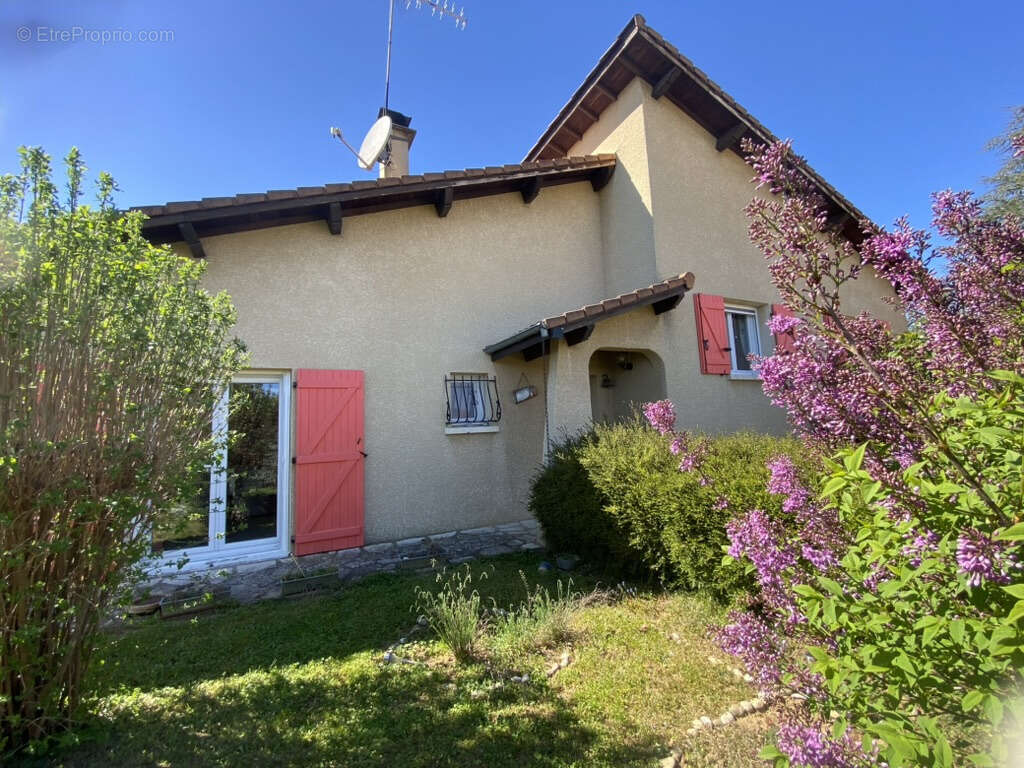 Maison à DAVEZIEUX
