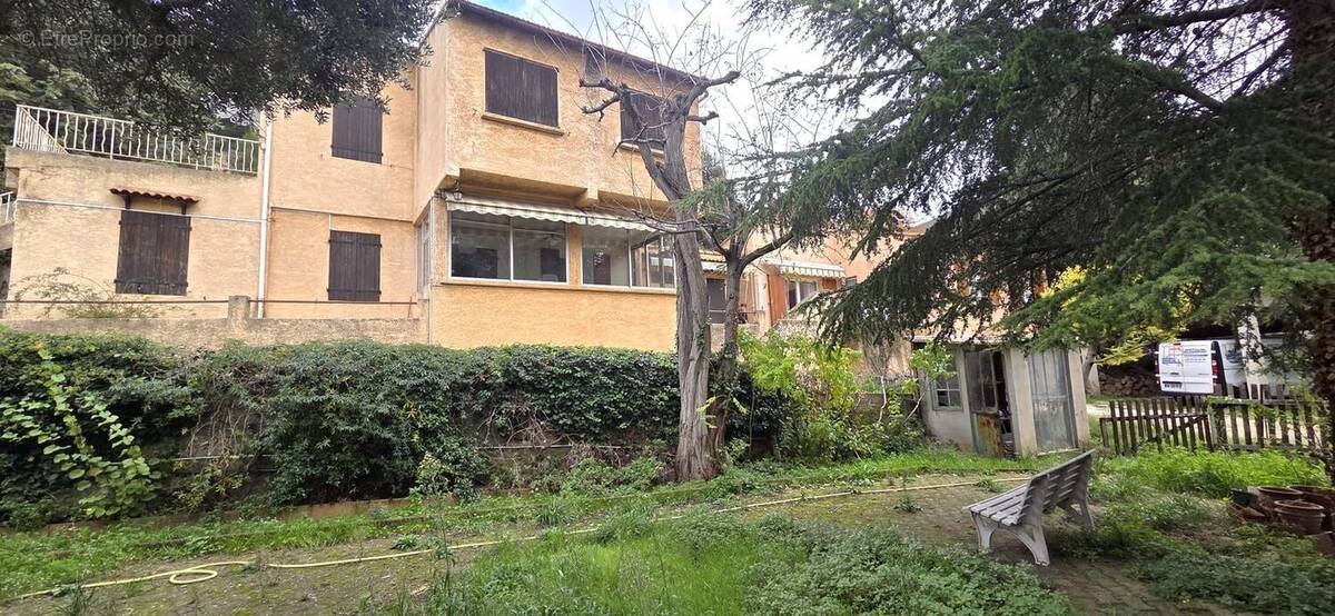 Maison à MARSEILLE-10E